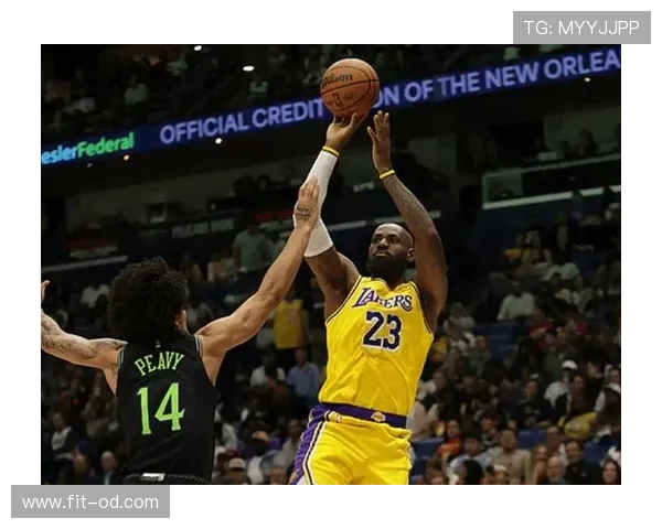 勒布朗挡拆助攻提升湖人关键时刻得分效率明显