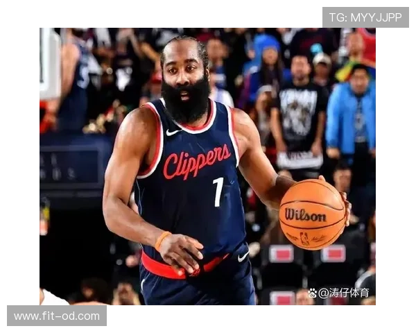 哈登挡拆进攻提升效率显著，助火箭拉开比分差距