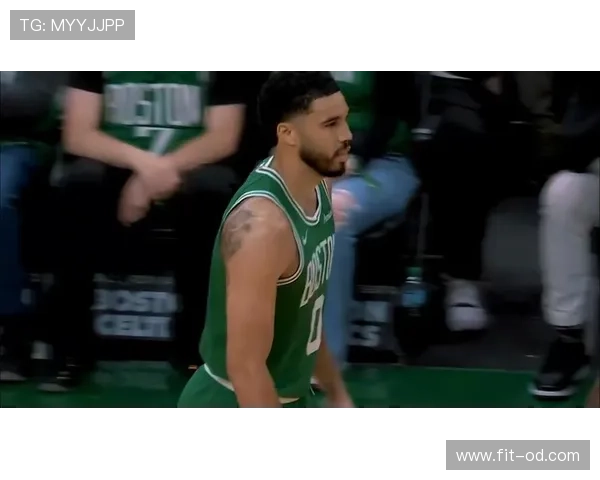 塔图姆挡拆制造高位空位投篮，持续提升关键时刻得分效率