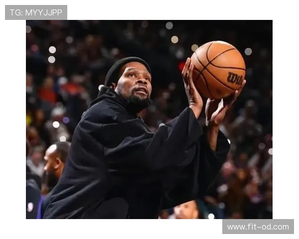 杜兰特单打得分效率超乔治 成球队无球进攻核心